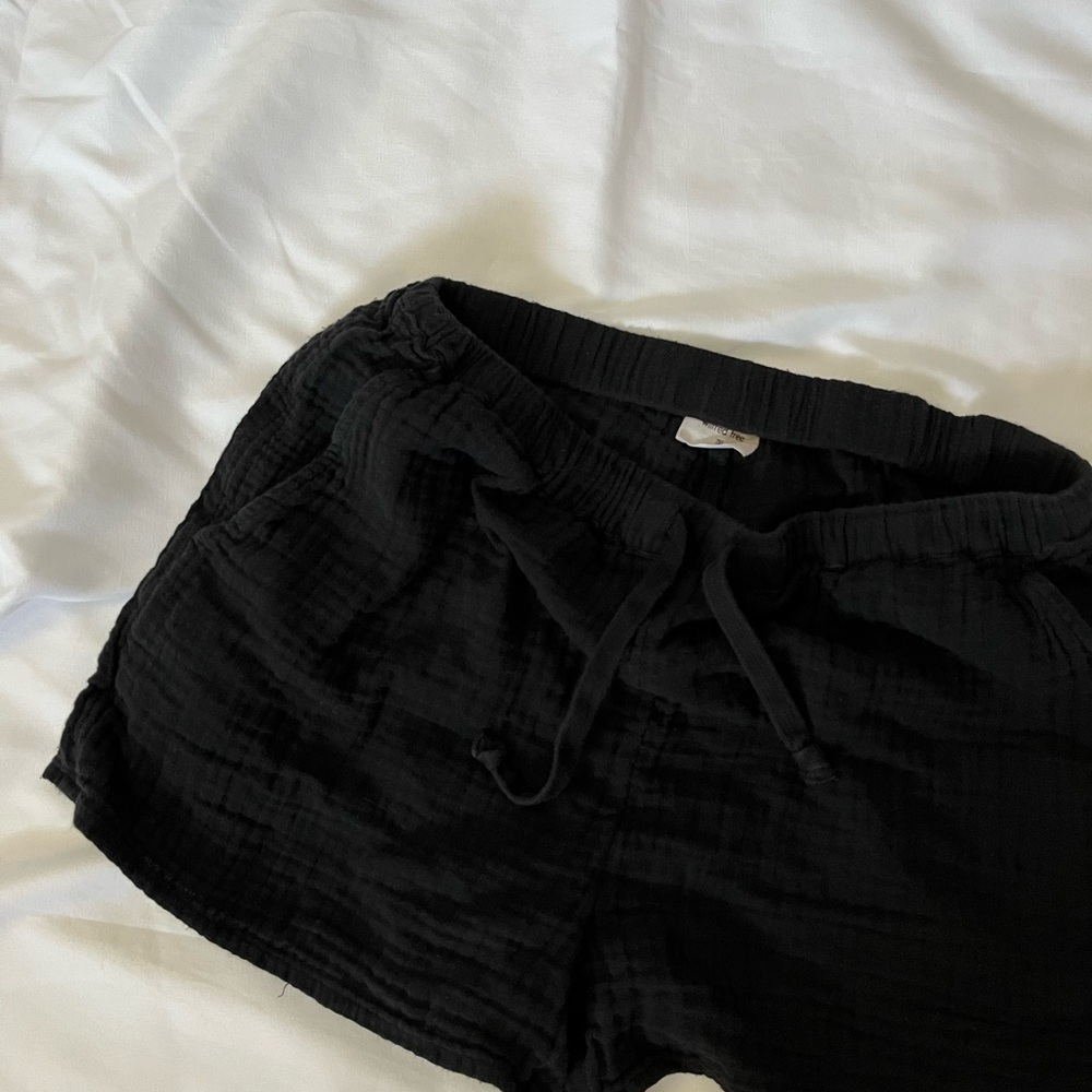 Aritzia Wilfred Free Sail Shorts
